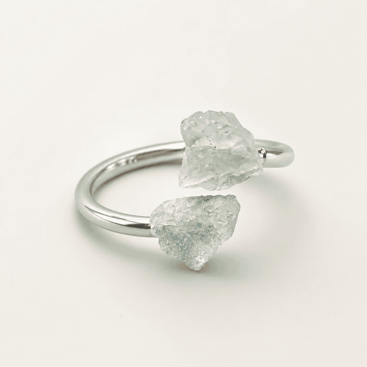 El anillo con el mineral perfecto para la protección ahora en plata 925º - Imagen 7